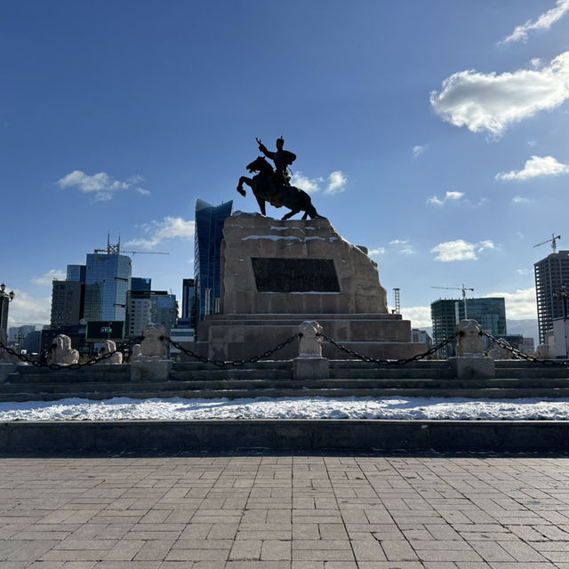 【ウランバートル】🇲🇳 SUKHBAATAR SQUARE