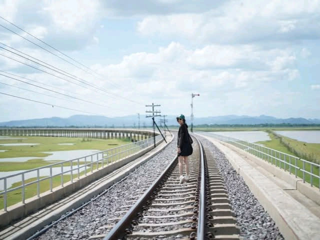 ฟีลญี่ปุ่นดีๆนี่เอง กับรถไฟลอยน้ำบ้านโคกสลุง