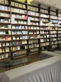 카공하기 좋은 망원 대형 북카페📚