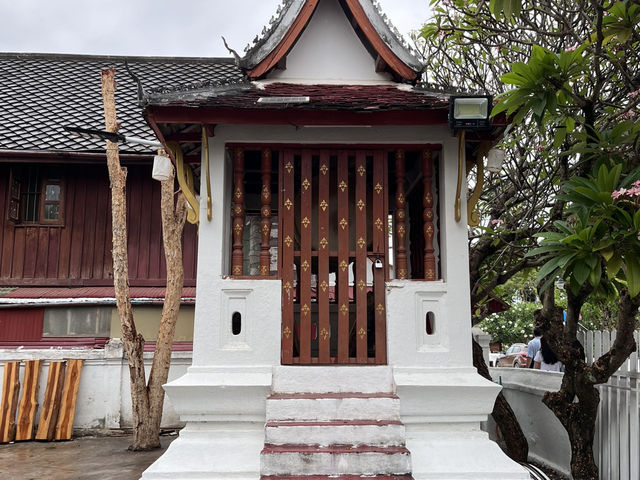 Wat Sibounheuang - A Peaceful Gem in Luang Prabang