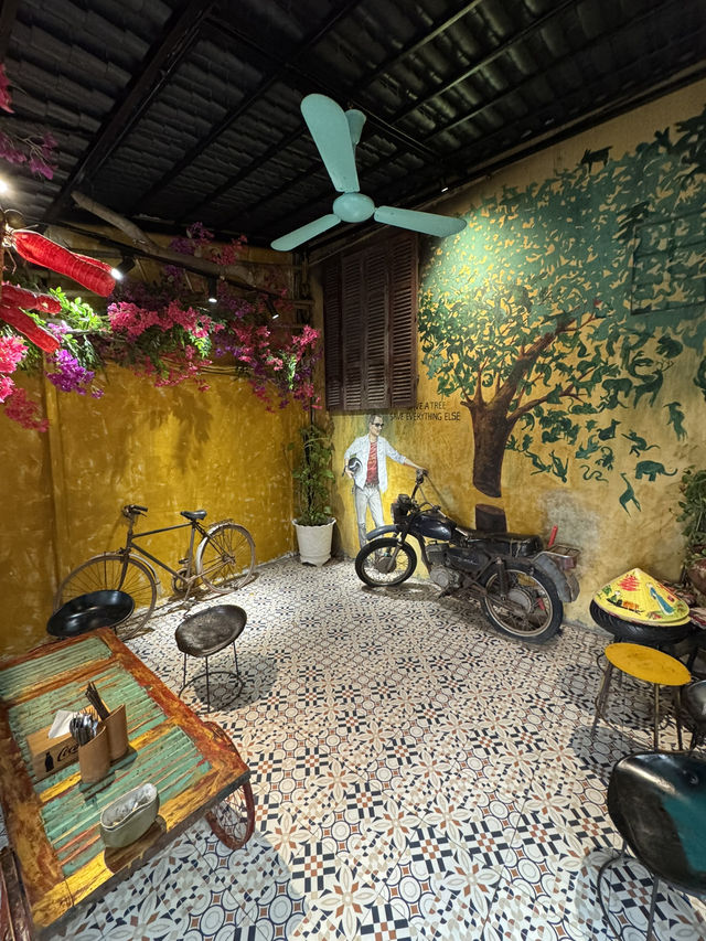 Must-try cafe in Hanoi!