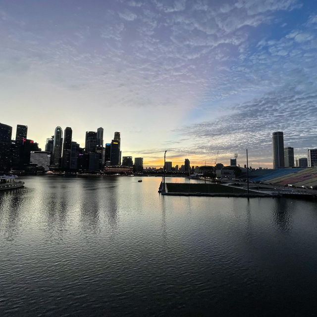 Merlion Park: Singapore’s Iconic Symbol of Heritage & Modernity