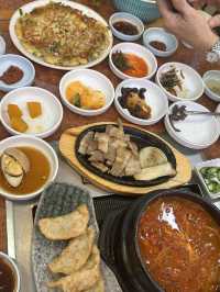 How to get the best of the adrenaline rush and relaxing calm of Kuala Lumpur at the same time?!