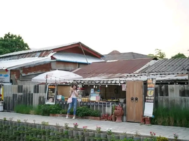 여기는 치앙마이, 일본 분위기가 물씬 풍기는 정말 사랑스러운 곳이에요.