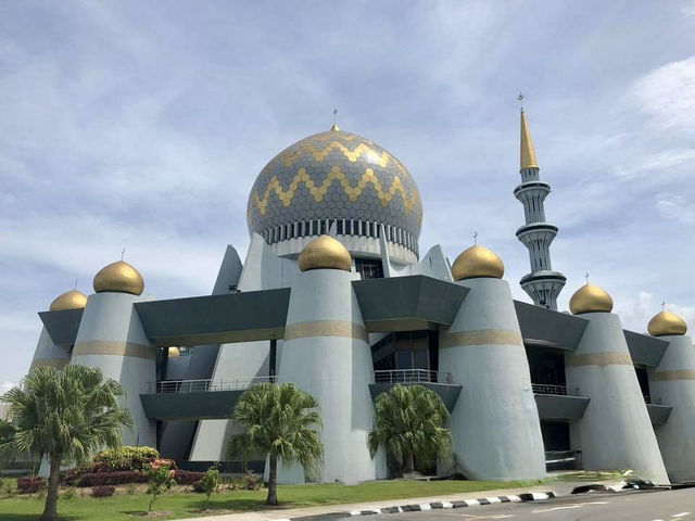 Exploring the Beauty of Sabah State Mosque: A Jewel of Kota Kinabalu