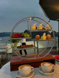 ⚓🌟 A Journey Through Jade Waters: My Halong Bay Cruise Adventure! 🌟⚓