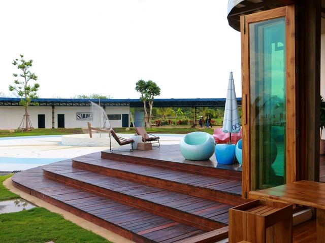 PIER 66 cafe ที่ท่าเรือ Ocean Front Trat 