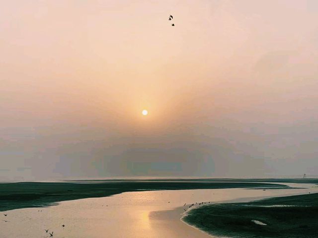 中國河北秦皇島著名景點：北戴河東海水浴場，適合打卡拍照📸