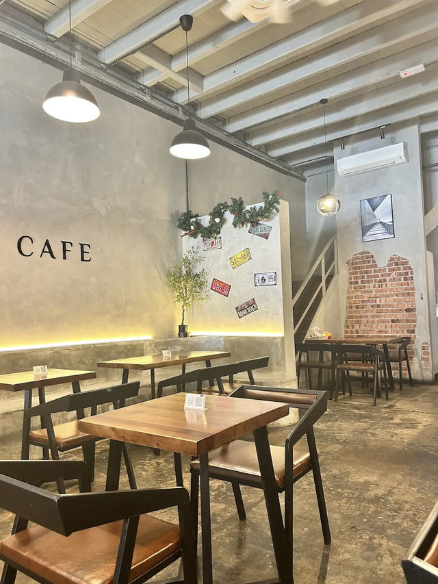 Charming Ambiance at 22 House Cafe, Ipoh