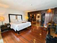 “Tropical Soul in the City: Villa Samaldi’s Secret Garden Retreat”