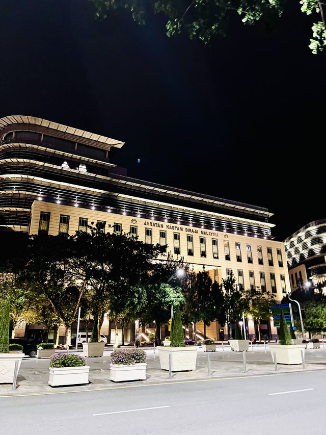 Dataran Wawasan Putrajaya: A Modern Icon of Malaysia’s Vision