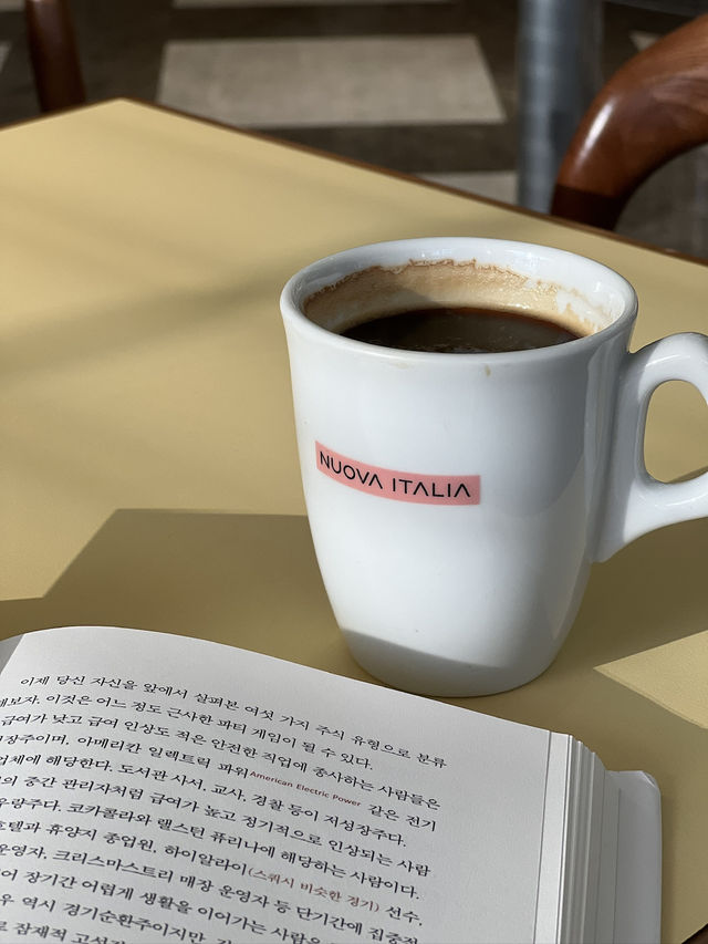 ☕ “서울 속 작은 밀라노 – 용산 누오바 이탈리아, 감성 한 잔” 