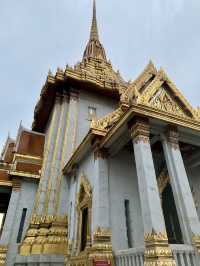 รีวิว : วัดไตรมิตร ย่านเยาวราช สักการะหลวงพ่อคำ 