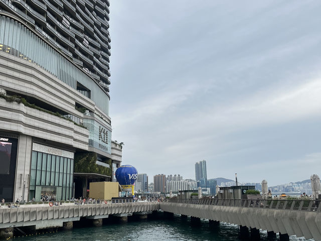🏙️낮에 바라본 K11, 외관부터 압도적!