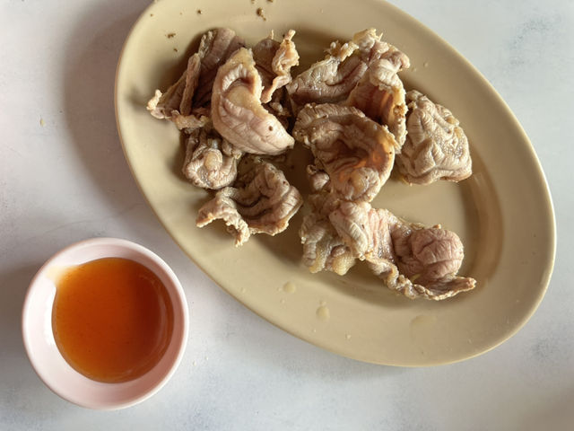ป้าเจี๊ยบก๋วยเตี๋ยวเนื้อ(เจ๊กงัก) เจ้าแรกเมืองเพชร