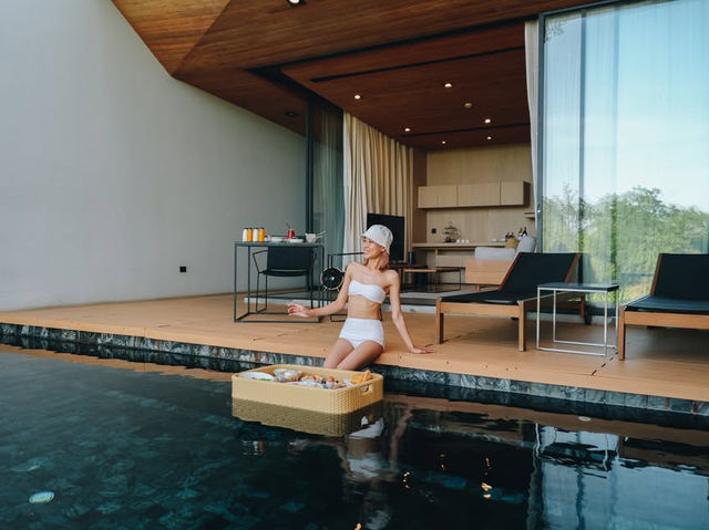 ไปพักผ่อน Pool Villa ริมแม่น้ำแควน้อยกันไหม?