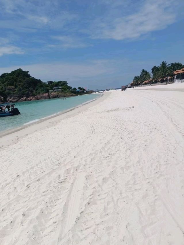 Redang Island – Turquoise Dreams & Powdered Sugar Sands