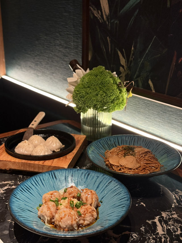 呢間餐廳環境舒適，食物質素好。