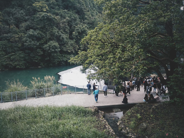 Shifen Waterfal น้ำตกอลังการในไต้หวัน 💦✨