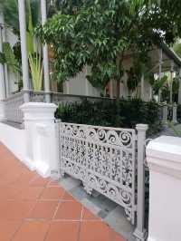 Raffles Hotel's Hidden Garden, Bar and Billiards Room