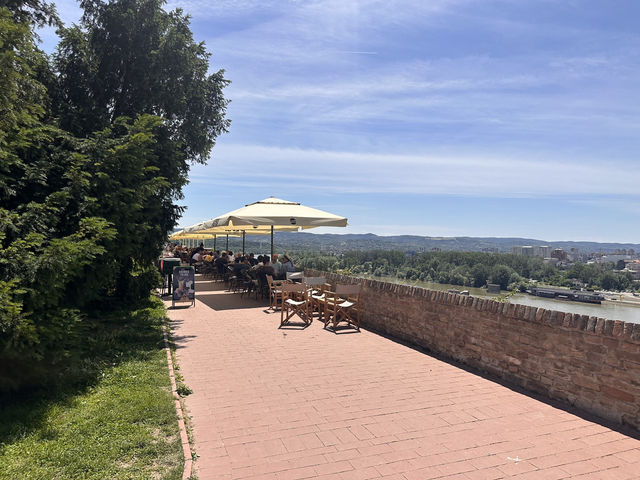 【Petrovaradin Fortress Clock】 ノヴィサドの象徴！ゆったり流れるドナウ川を見下ろす絶景