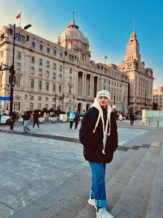 วัวกระทิง (The Bund)