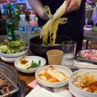 お肉屋さんが入ってる富平駅中にある焼肉屋さん