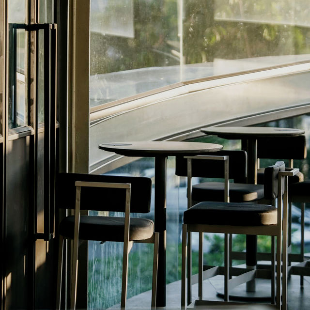 A Playful Twist on Bistro Elegance