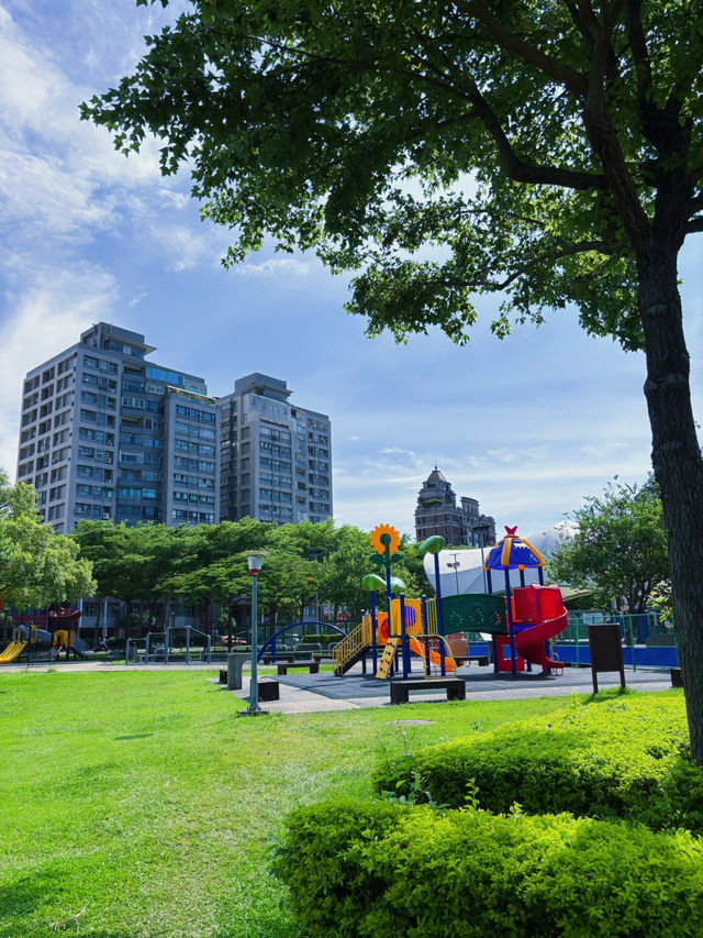 🌳 桃園三民運動公園｜城市裡的綠意呼吸，親子放電與運動愛好者的天堂