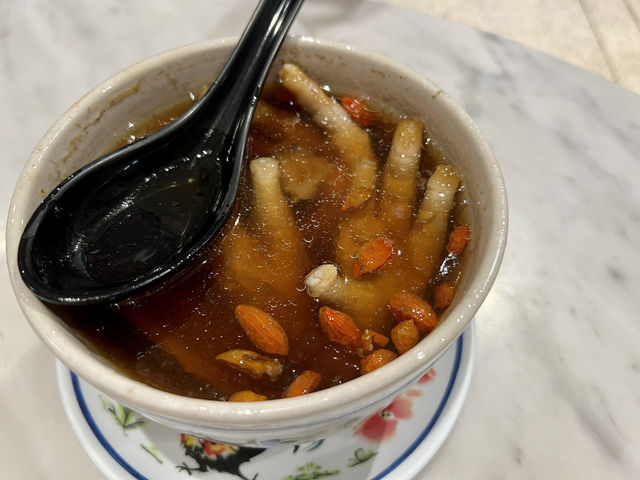 🐓 A Singaporean Take: Go Ang Chicken Rice—Close, But Not Quite
