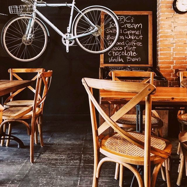Epic Island Cafe