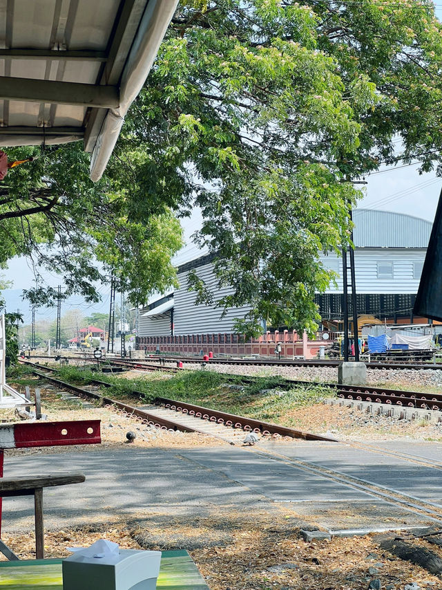 ส้มตำยายขัน (ส้มตำรถไฟลำปาง)