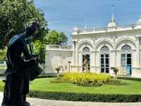 Thailand's Bang Pa-In Royal Palace: The Perfect Setting for 100 Thai Dramas! 👑🎬