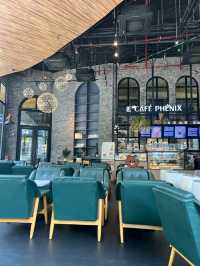 Cafe Le Phenix Gateway
