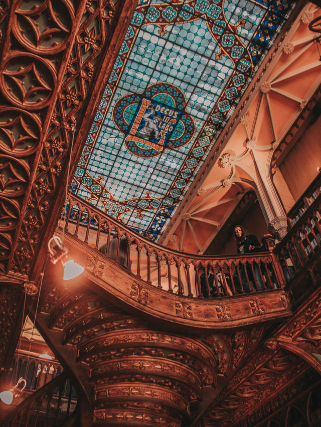 A Bookstore Like No Other – My Visit to Livraria Lello in Porto 