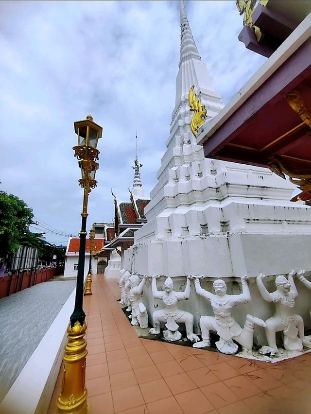 วัดอินทารามวรวิหาร วัดสำคัญในสมัยธนบุรี