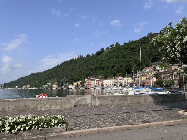 Discover the Beauty of Lago di Garda – Italy’s Largest Lake 🇮🇹🌊