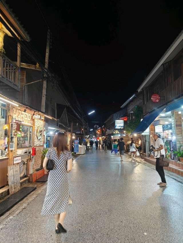 ถนนคนเดินเชียงคาน น่าสนใจจริงๆ