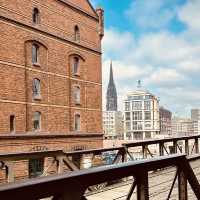 Hamburg Summer Escape: Harbor Breezes & Hidden Courtyards