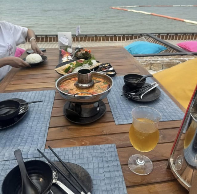 Good Old Sea – คาเฟ่สุดชิลล์ริมชายหาด ณ นาจอมเทียน