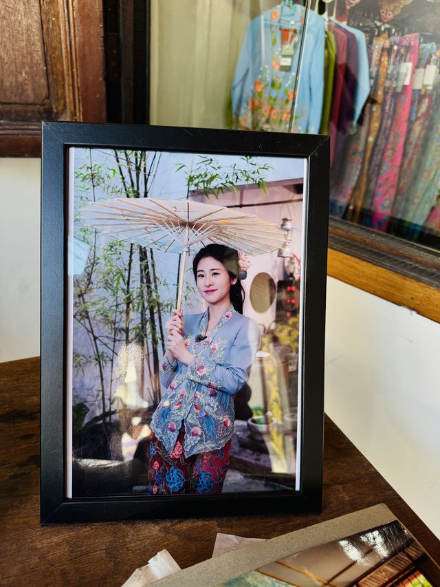 Step Into A Nyonya Dream