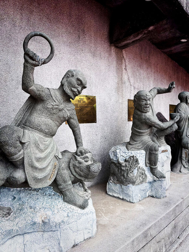 Divine Encounters Above the Clouds – Chin Swee Caves Temple’s Spiritual Icons