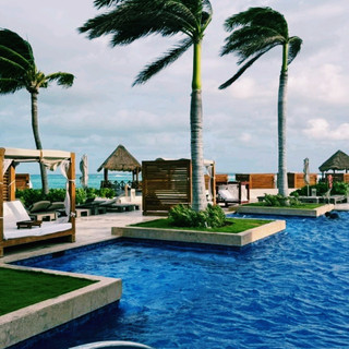 Cancun, Mexico's paradise for both relaxation and adventure