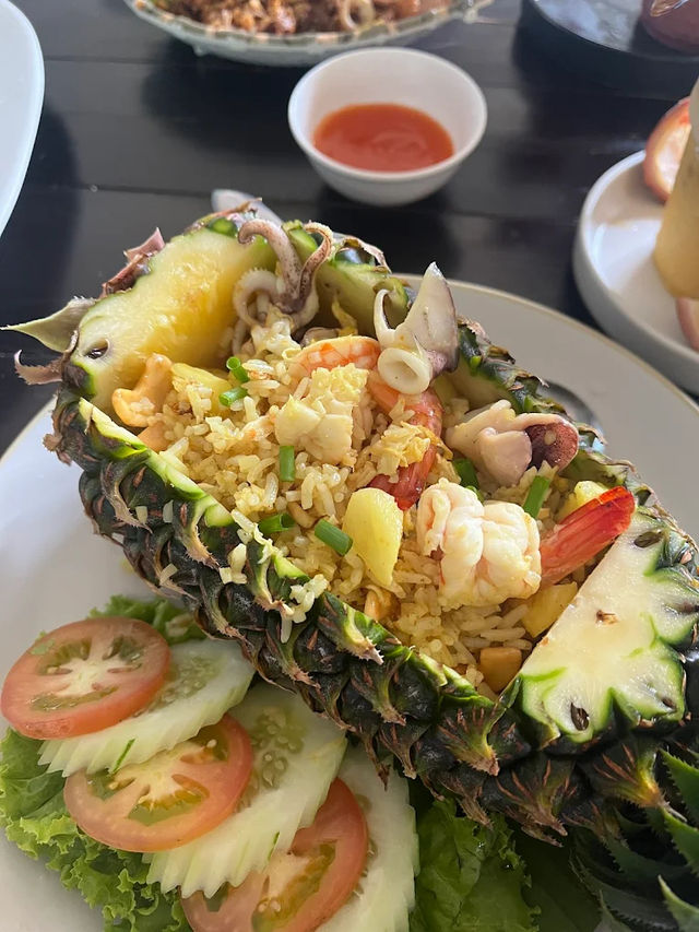 🏡✨ “เรือนทิพย์ กระบี่” — ร้านอาหารไทย–ใต้ 