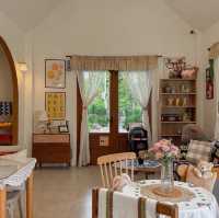 Thum Farm Cafe' - ธรรมฟาร์ม • Chonburi  🌳🏠🪵⛲️🌻