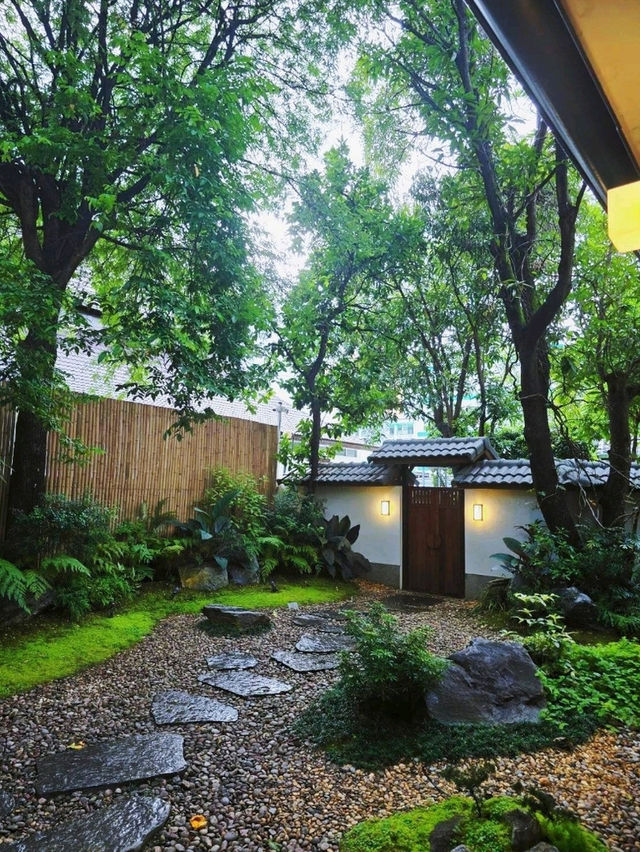 ชาดีๆ ในวันฝนพรำที่ Mogokoro Teahouse
