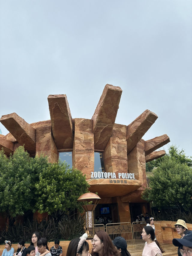 Shanghai Disneyland – สนุก มัน ดีงาม