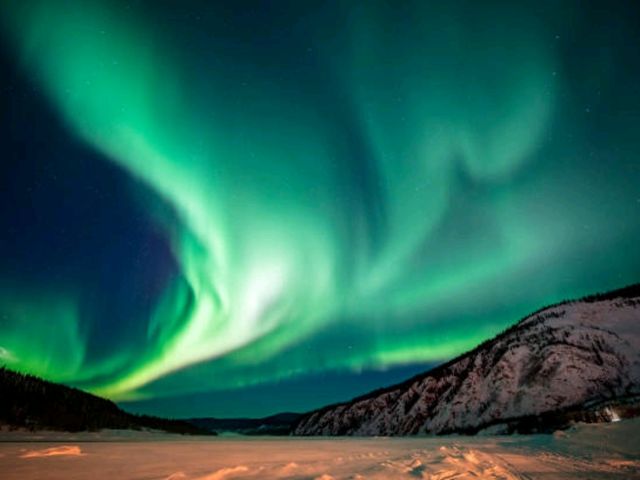 🏔 유콘 화이트호스 & 오로라: 빛의 축제