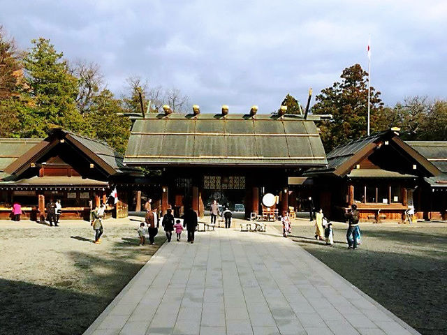 在上百年的北海道神宮體驗七五三祭