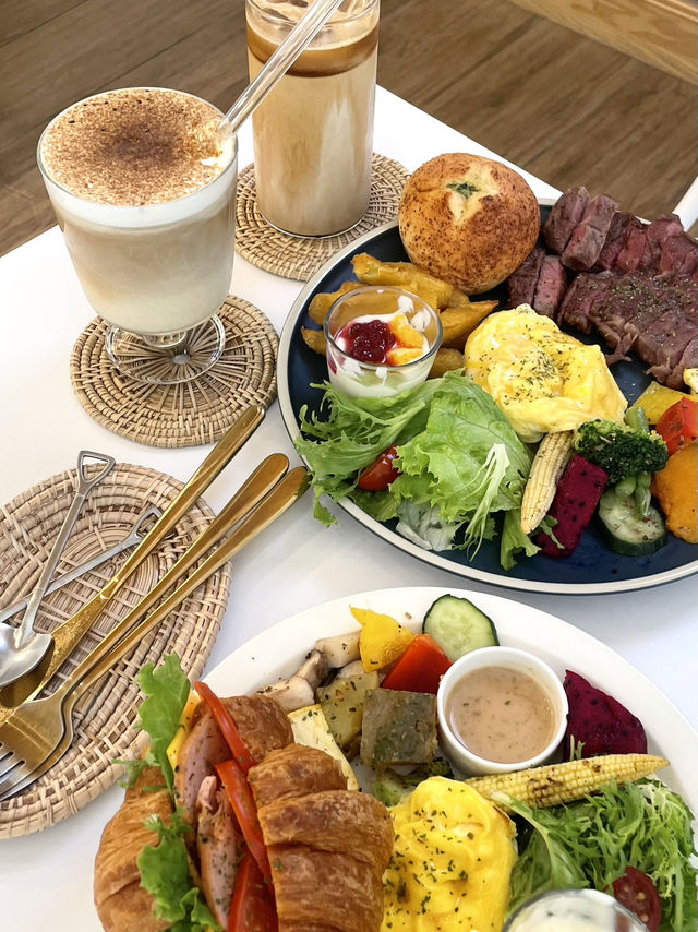 타이난 A Sheep Cafe — 순백의 정원 같은 감성 브런치 🩷